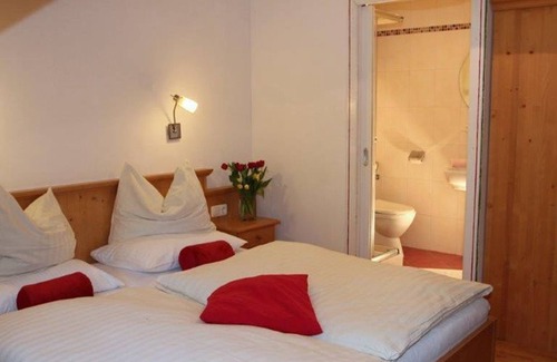 Tiefgraben Apartment | Quadruple Room - Organic Farm Kasleitner (3 flowers)