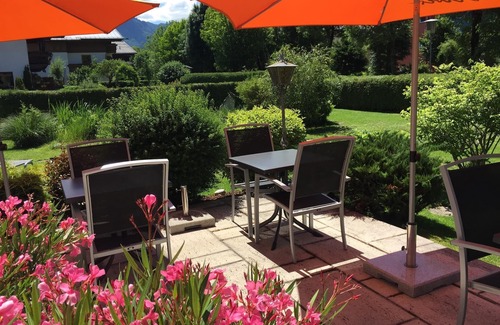 Schuttdorf Cottage | Quadruple room with shower od. Bathroom, toilet - Lindenthaler, guesthouse