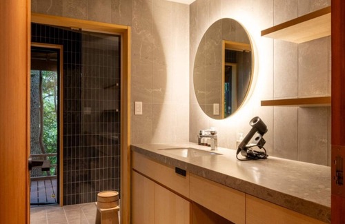 Hadano House | Quadruple room with private bathroom Ukifune | R/Hadano Kanagawa