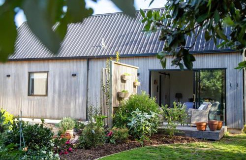 Cooks Beach House | Quail Cottage