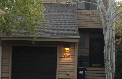 South Snyderville Basin House | Quail Meadows 19: Sleep 8, Minutes from Park City Ski Resort
