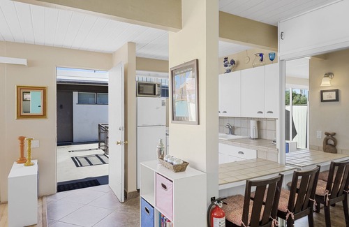 Twin Palms Condo | Quaint 1/1 Upstairs Ocotillo Condo in South Palm Springs