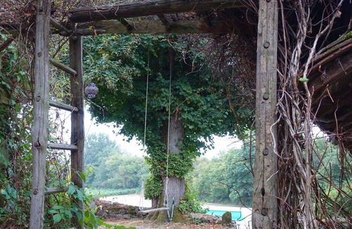 Dompierre-les-Eglises Cottage | Quaint 3 bedroom French country cottage