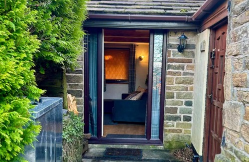 Bury Cottage | Quaint and Cosy Cottage - Manchester