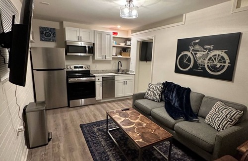 Highlands - Perkins Apartment | Quaint Apartment Near LSU
