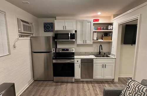 Highlands - Perkins Apartment | Quaint Apartment Near LSU