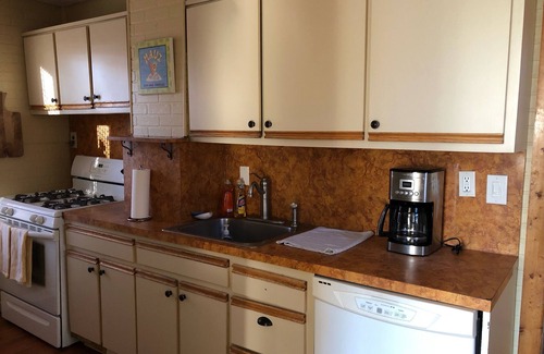 Bradley Beach House | Quaint Bradley Beach getaway for Summer weeks weekends or a month.