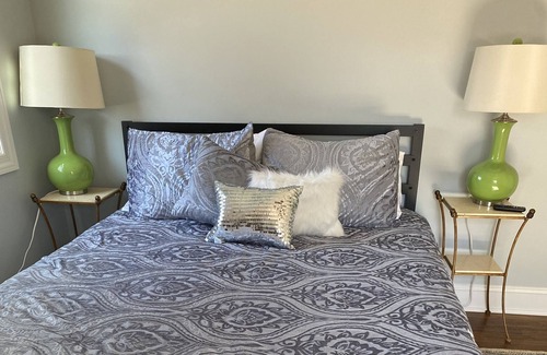 Huntsville House | Quaint Bungalow close to 5 Points!