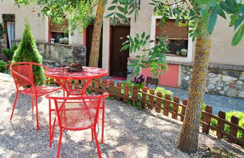 Cornudella de Montsant Cottage | Quaint Cottage in Costa Dorada with Swimming Pool