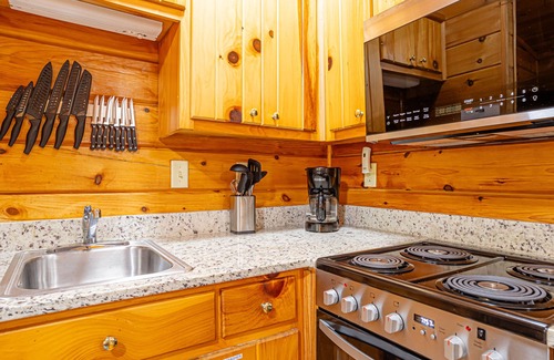 Lake Lure Cabin | Quaint Cabin in Lake Lure