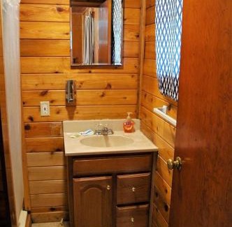 Cooper Landing House | Quaint Cabin Suitable for Four Among Nature in Alaska