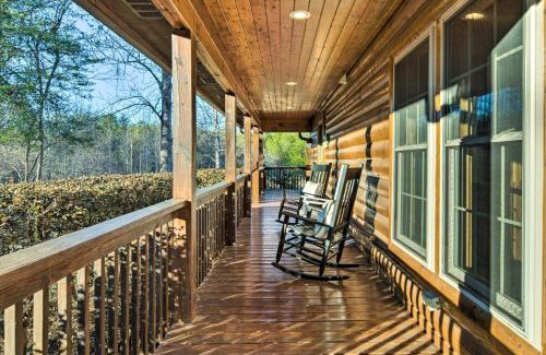 Sweetbriar Farms House | Quaint Cabin with Deck and Loft 10 Mi to Lake Lure!