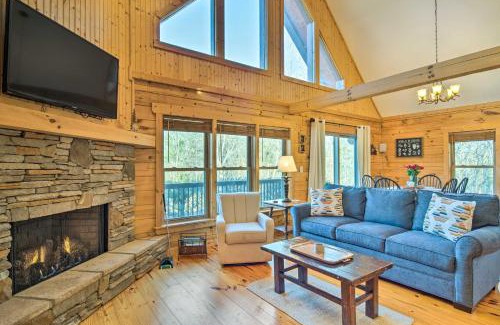 Sweetbriar Farms House | Quaint Cabin with Deck and Loft 10 Mi to Lake Lure!