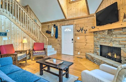 Sweetbriar Farms House | Quaint Cabin with Deck and Loft 10 Mi to Lake Lure!