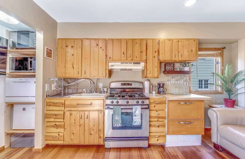 Carmel Woods Condo | Quaint Carmel - Bungalow Close to Beach