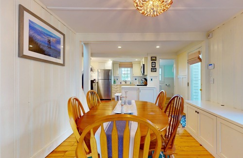Harwich Port House | Quaint coastal home with fast WiFi, W/D, skylights, and outdoor grilling