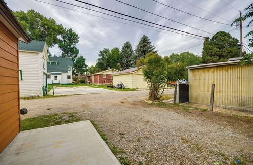 Cody Cottage | Quaint Cody Cottage w/Grill: Walk to Downtown!