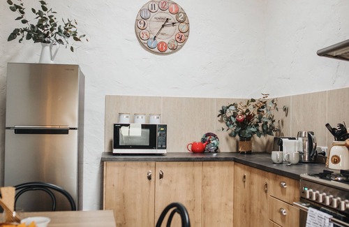 Gilbert Cottage | Quaint & cosy country getaway - Cedar Cottage