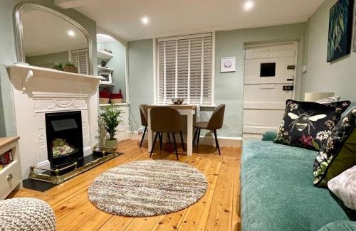 Arundel House | Quaint Cottage in the heart of Arundel