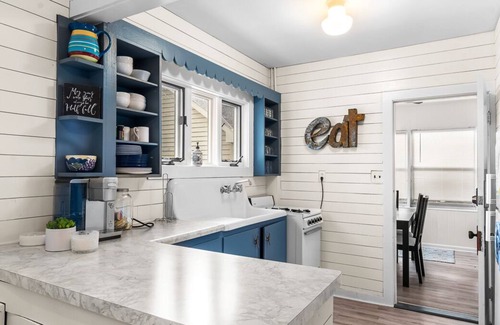 Eureka House | Quaint cottage on west end of beautiful Green Lake WI