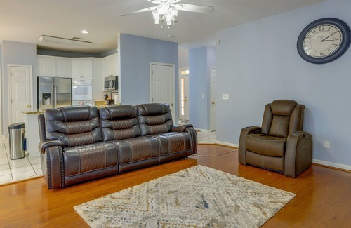 Fayetteville House | Quaint Fayetteville Vacation Rental w/Lake Access