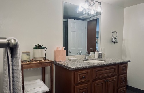 Belmont Apartment | Quaint Getaway in Belmont Hills