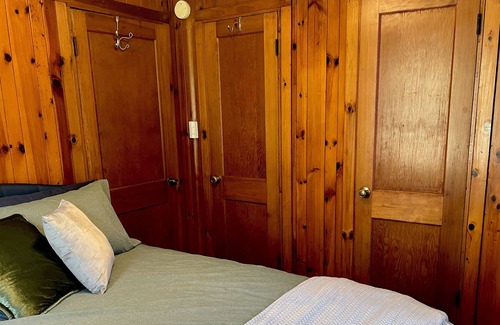 Moravian Falls Cabin | Quaint, historic, comfy LOG CABIN on a stream! Propane fireplace w/cosy fire!
