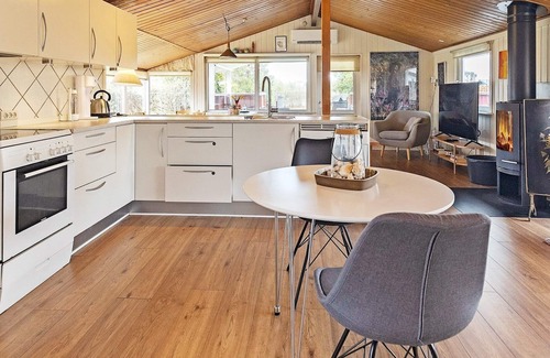 Nordstrand House | Quaint Holiday Home in Jutland with Terrace