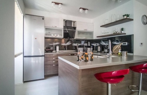 Risika House | Quaint holiday home in Risika with hot tub