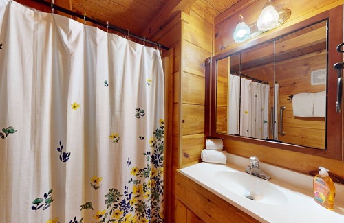 Gilbert House | Quaint house with loft, furnished wraparound balcony, central AC, & fast WiFi