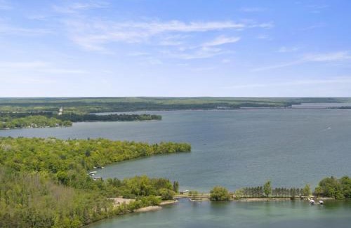 Walker Apartment | Quaint Lakeview Getaway Trails & Town at Your Doorstep
