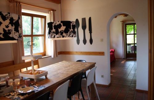 Goldegg House | Quaint Mansion near ski bus in Goldegg
