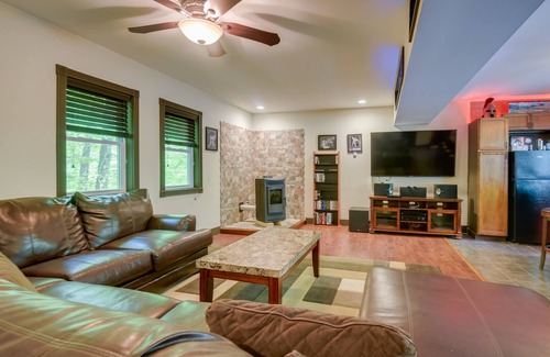 Naples Cottage | Quaint Naples Cottage: Walk to Trickey Pond & Cove
