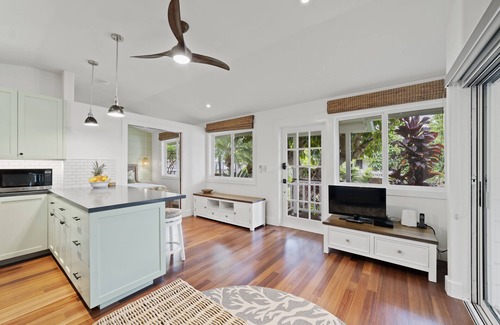 Lanikai House | Quaint Tropical Cottage w/Pool, Lanai & AC, Walk to Beach: Lanikai Ohana Hale