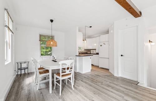 Mont-Tremblant Village House | Quaint Vieux Village - 5 min to slopes! VIP Parking Pass