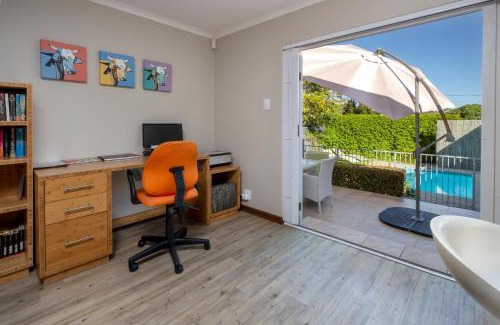 Eastcliff House | Quainton Cottages