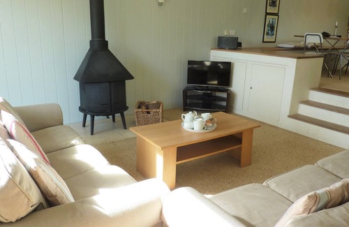 Haveringland House | Quaker Barn is a 5* family and dog-friendly cottage in rural North Norfolk