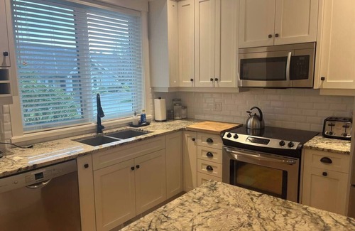 Regional District of Nanaimo House | Qualicum Family Cottage - 3bd/2 bath