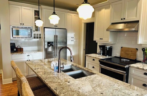 Regional District of Nanaimo House | Qualicum West Coast Cottage