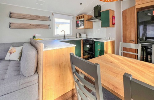 Chester House | Quality 12ft-wide caravan with one double and one twin.