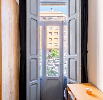 Morvedre Apartment | Quality Apartment with Homely Decor