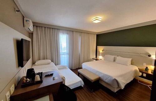 Pinheiros Hotel | Quality Hotel Faria Lima