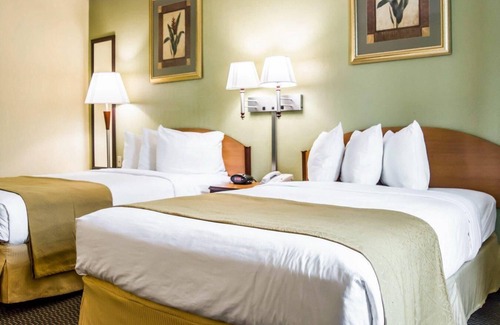 Golfview Hotel | Quality Inn Airport - Cruise Port