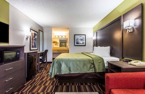 Albemarle Hotel | Quality Inn Albemarle
