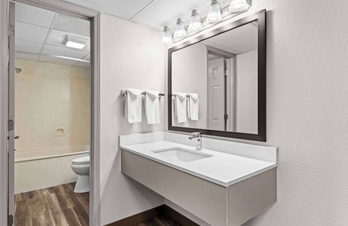 Pigeon Forge Hotel | Quality Inn And Suites Dollywood