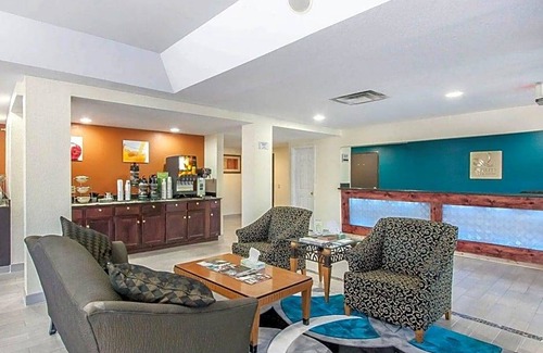 Hickman Hotel | Quality Inn And Suites Centerv