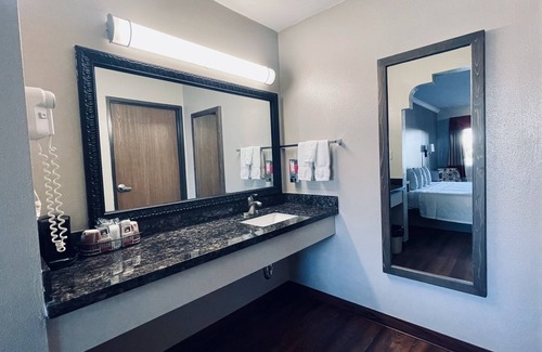 Bishop Hotel | Quality Inn Bishop near Mammoth