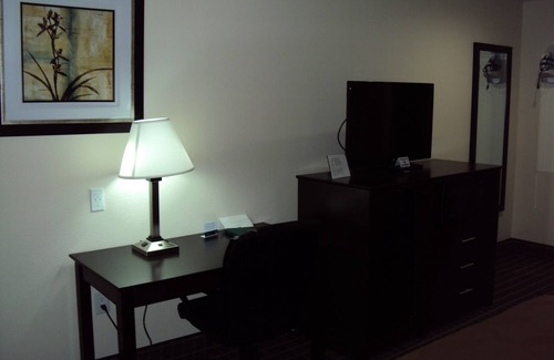 Carbondale Hotel | Quality Inn Carbondale University area