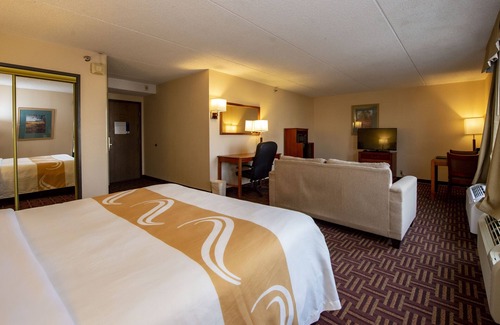 Central Colorado Springs Hotel | Quality Inn Colorado Springs South