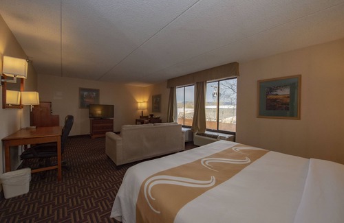 Central Colorado Springs Hotel | Quality Inn Colorado Springs South